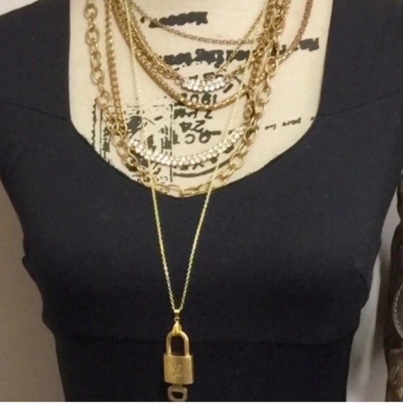 Louis Vuitton Jewelry - Louis Vuitton lock & key with gold necklace